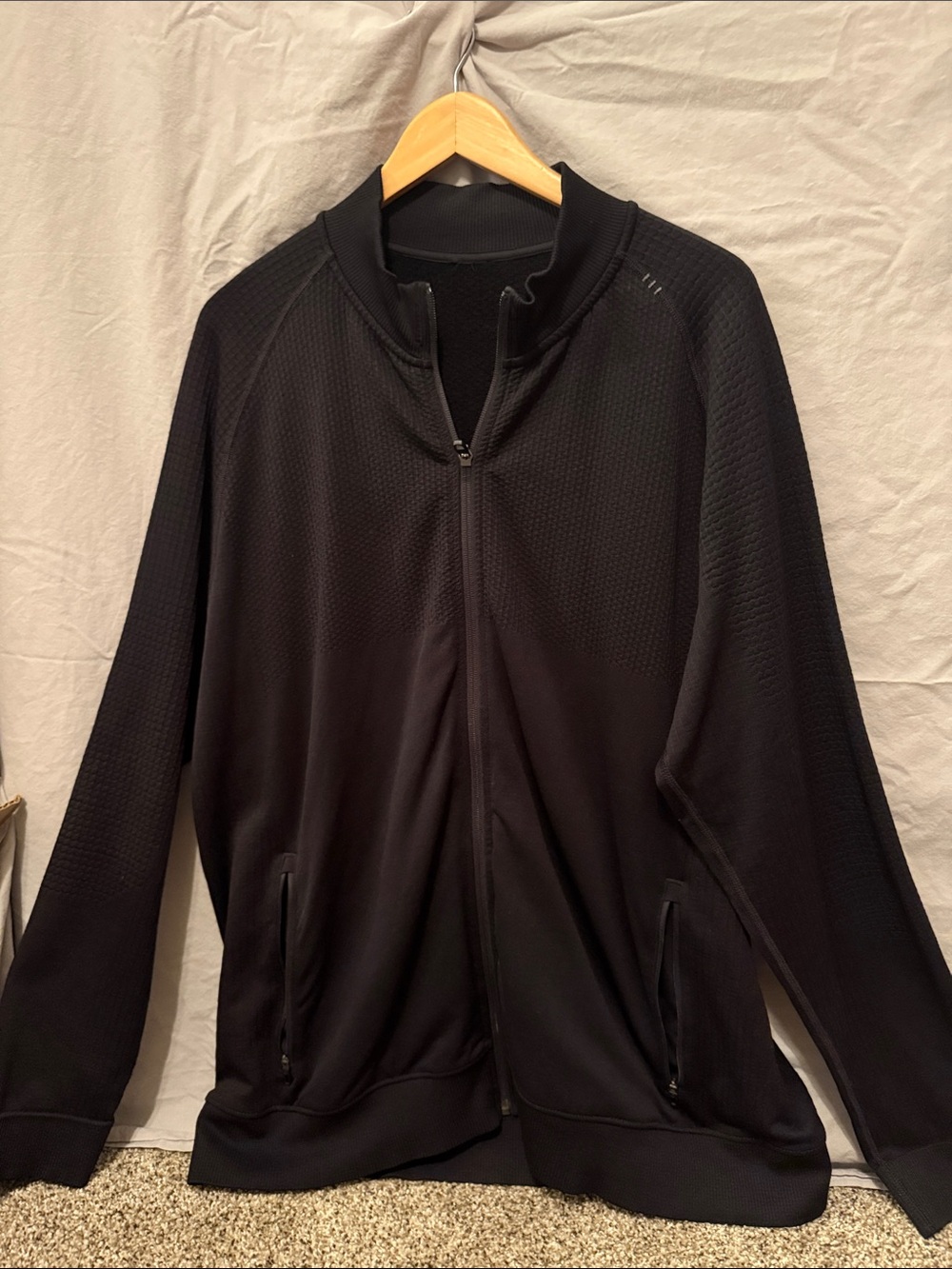 lululemon athletica Men's Black Lightweight Full-Zip Jacket